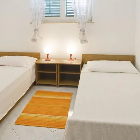 Iris Apartman Rabac