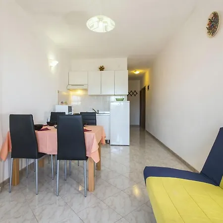 Iris Apartman Rabac